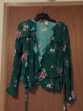 H&M Emerald Green Floral Ruffle Wrap Blouse